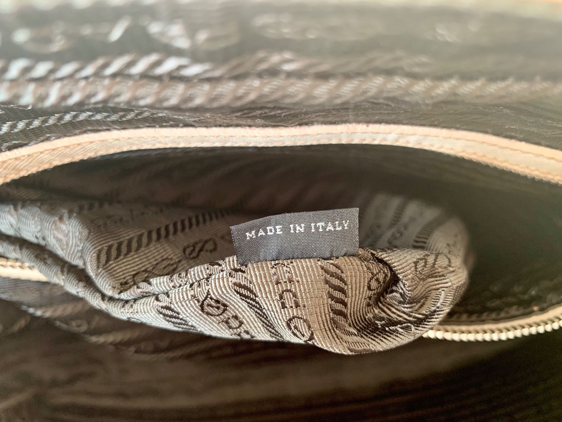 Prada Koffer & Taschen: Prada Saffiano Briefcase – Gebraucht aus Thalwil von rocker3dan 3