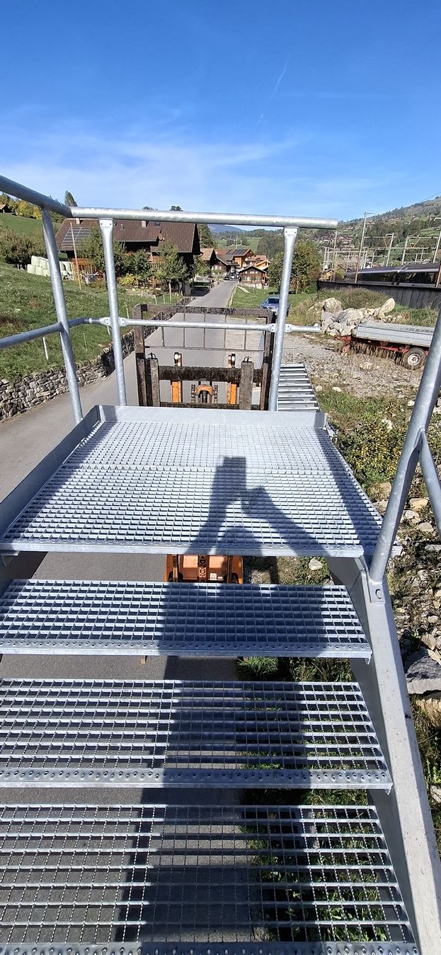 Scale: Treppe mit Podest und Geländer – Usato da Reichenbach i. K. venduto da Wskorpion 3