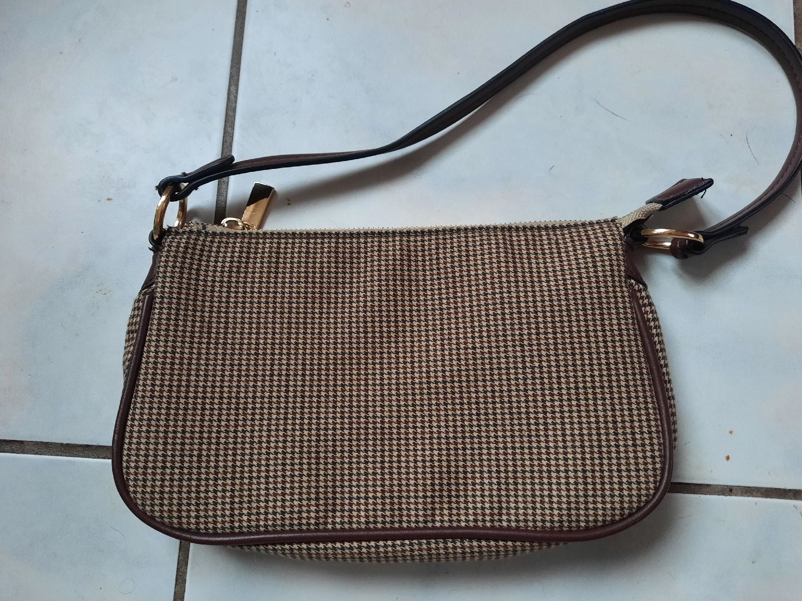 Mango Taschen für Damen: MINI SAC -BAGUETTE MANGO – Neu (gemäss Beschreibung) aus Le Locle von marylise01