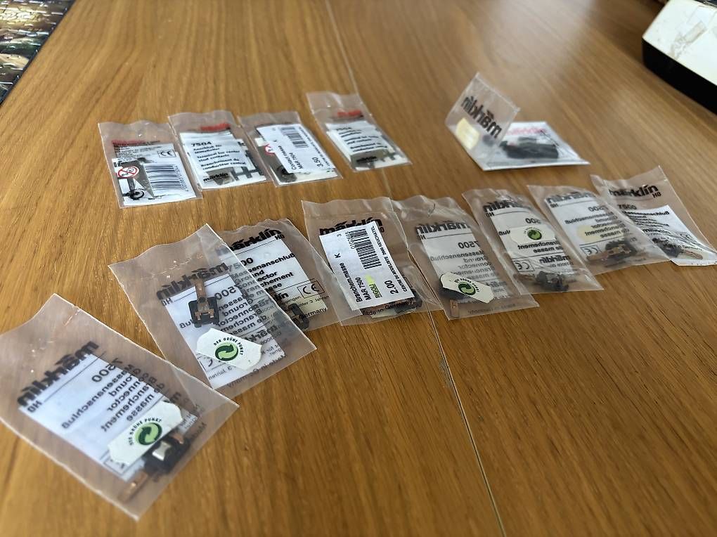Märklin Modelleisenbahnen: Assortiment Märklin – Gebraucht aus Orbe von car_8grw 3