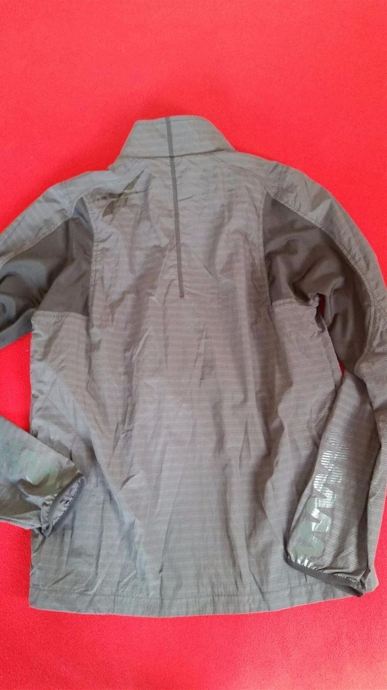 Reebok Giacche: Reebok Damen Jacke Windbreaker – Nuovo e nell'imballaggio originale da Winterberg ZH venduto da Gemini63 5