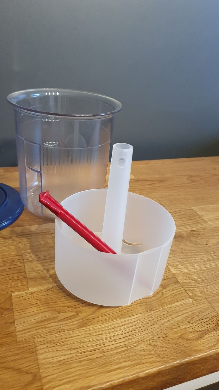 Tupperware Contenitori & Simili: Tupperware Gurken/Olivenlift usw. – Usato da Laufenburg venduto da megane1959 2