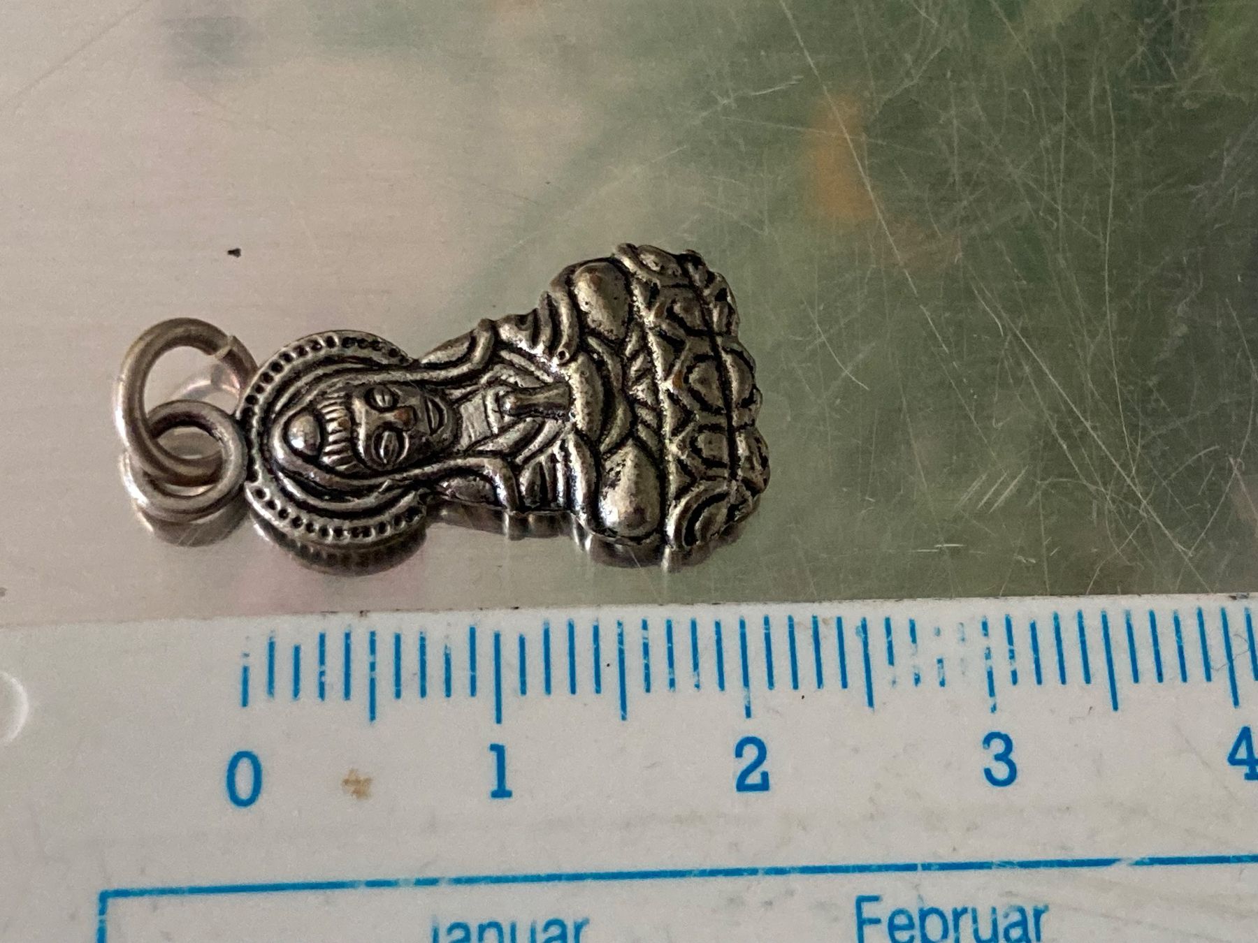 Ciondoli: Pendentif Bouddha métal argenté – Usato da Marly venduto da Antigona71 1