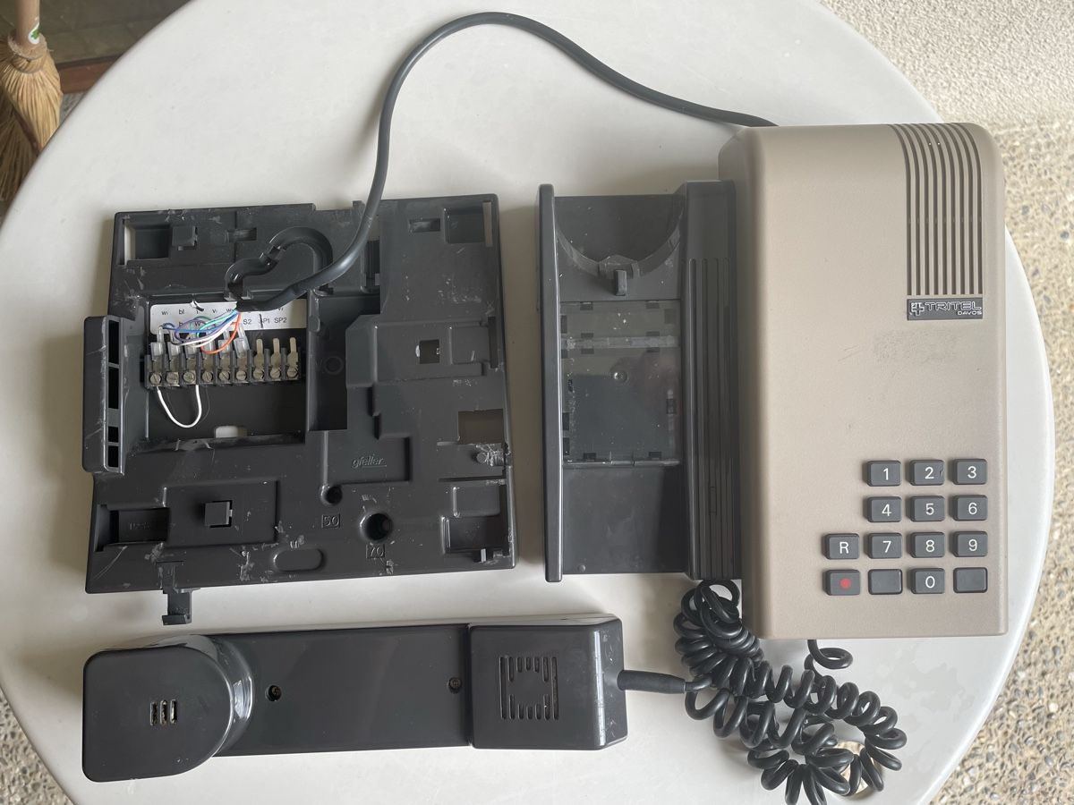 Swisscom Telefone: Telefon Tritel Davos – Defekt aus Zürich von haeschesnonid 2
