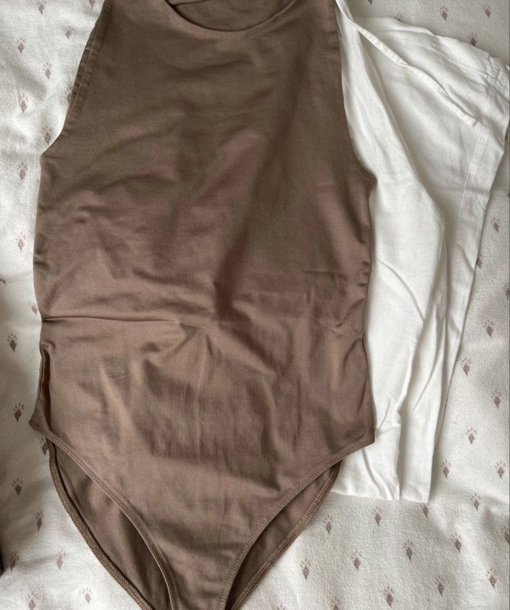 Stradivarius Tops: Body STRADIVARIUS – Gebraucht aus Dietikon von turicum_77 1