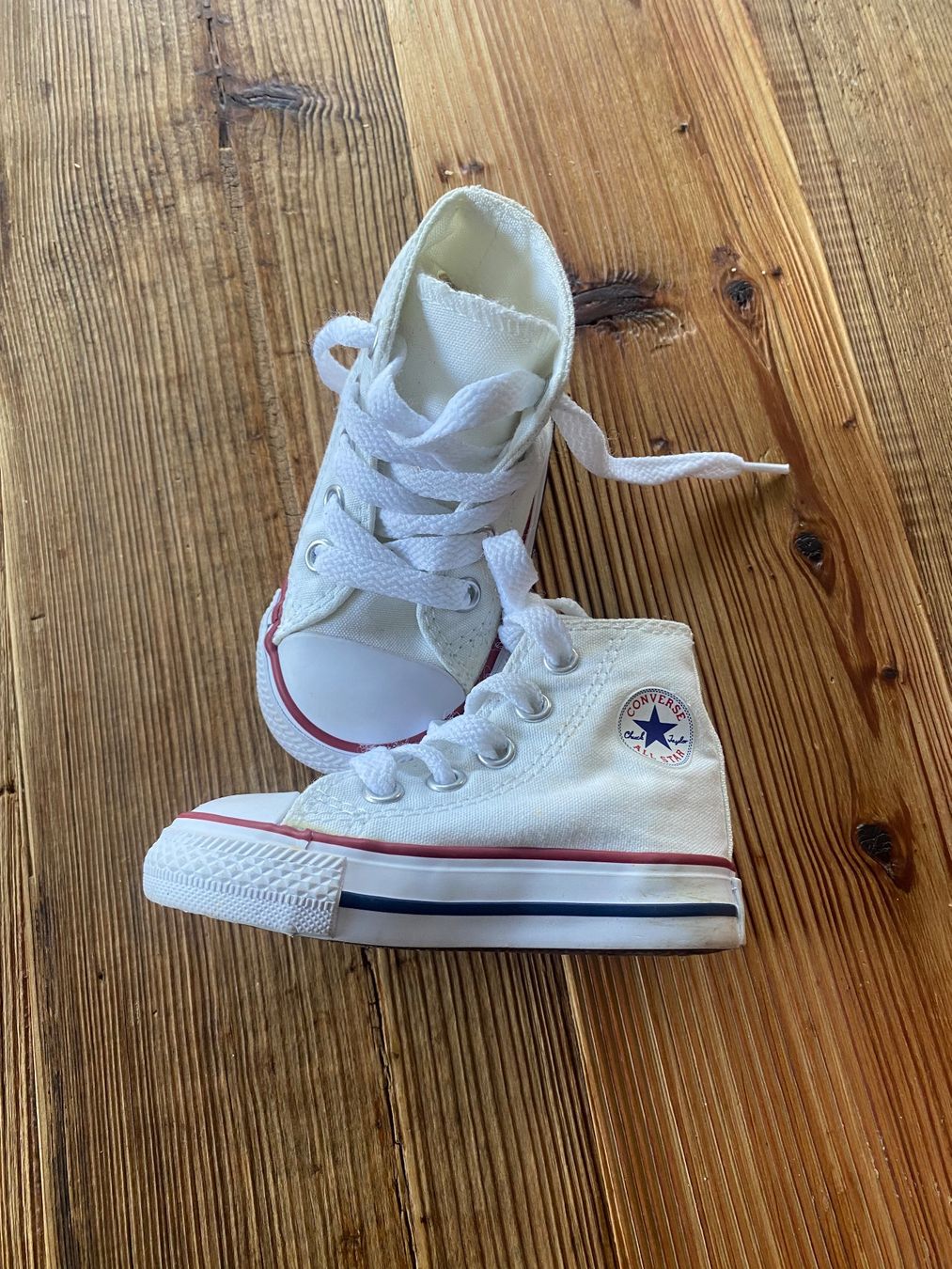 Converse Schuhe für Jungen: Converse Babyschuhe Gr.19 – Gebraucht aus Frutigen von Clini94 1
