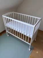 Kinderbett Beistellbett weiss mit 2 Matratzen guter Zustand