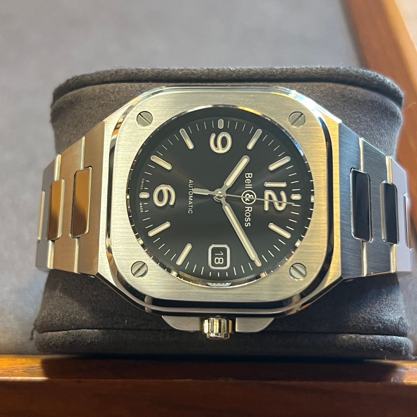 Bell & Ross Uhren: Bell & Ross Black Dial Automatic Date Full Set BR05A-BL-ST/S – Gebraucht aus Carouge GE von Watchaser 6