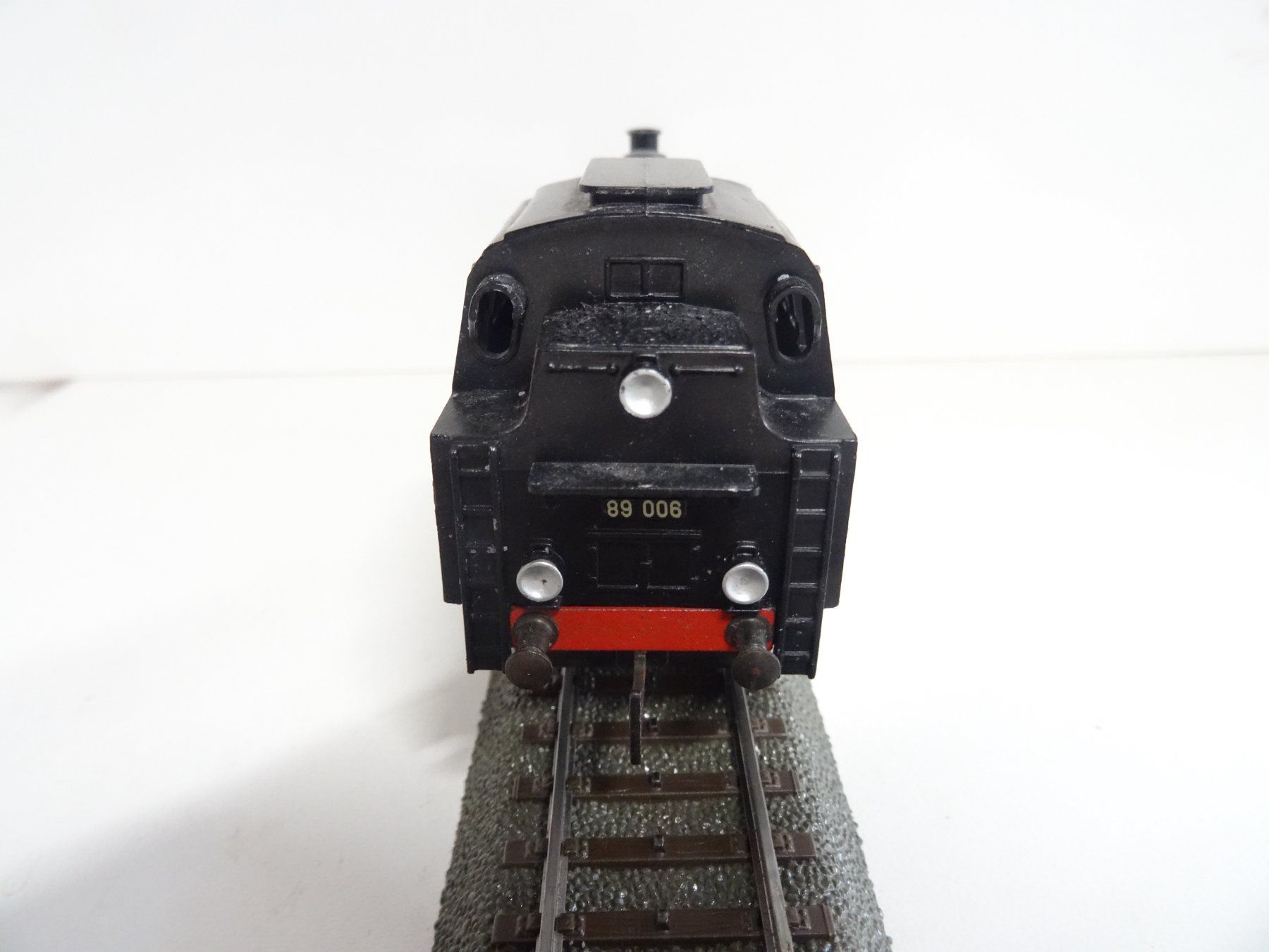 Märklin Modellini di ferrovie: Märklin H0 BR89 006-AR Dampfzug analog – Usato da Hochdorf venduto da Teger02 7