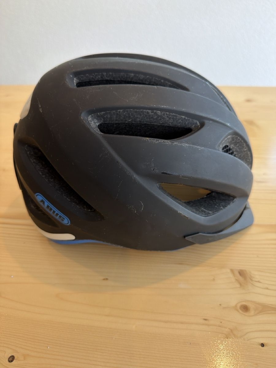 Abus Casques: Velohelm ABUS mit LED Grösse 56-62cm  – D'occasion à Tafers par nicole.ts 3