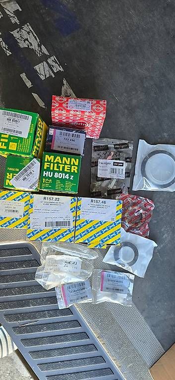 Tutti pezzi di ricambio auto: 2x Autoradio / diverse Neue Autoteile – Usato da Andelfingen venduto da adi_suzuki