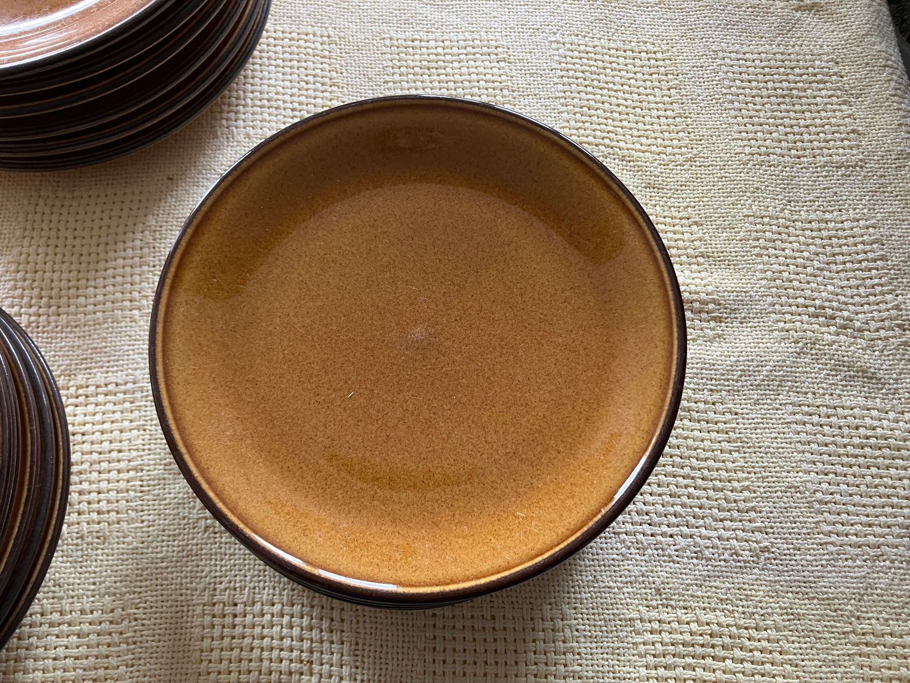 Set di piatti: Braunes Geschirr-Set, 35-teilig – Usato da Baar venduto da Zugi2 3