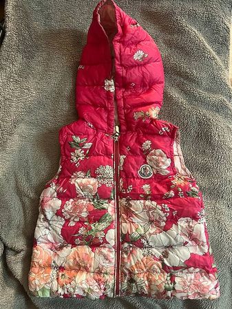 Moncler Daunenweste mit Kapuze - sehr guter Zustand