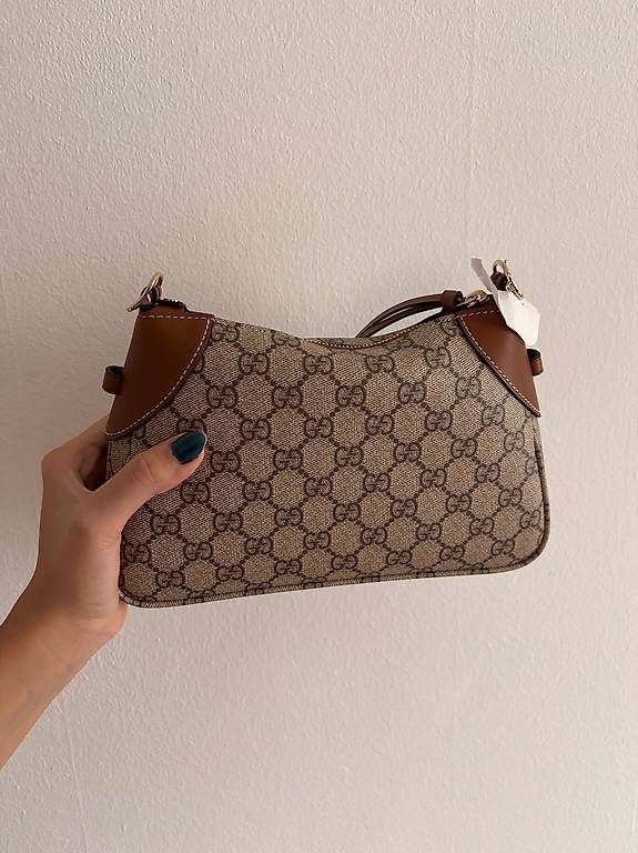 Borse da donna: Gucci shoulder bag – Nuovo e nell'imballaggio originale da Pfäffikon SZ venduto da mariapetrowich 1
