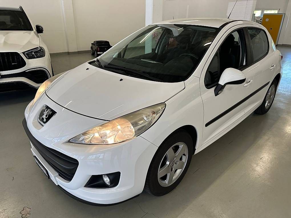 Peugeot Automobili: Peugeot 207 1.4 16V – Usato da Luzern venduto da nebojsa1982 4