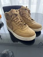 Nike Sneaker Gr. 40.5 beige Herbst