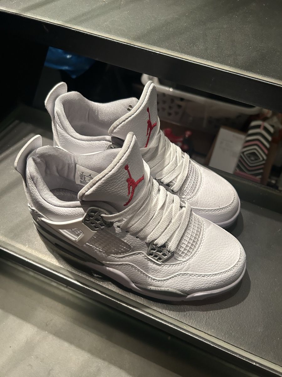 Jordan Scarpe da uomo: Jordan 4 Retro White Oreo – Nuovo (secondo la descrizione) da Basel venduto da ang_rz7p