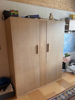 Kleiderschrank handgefertigt