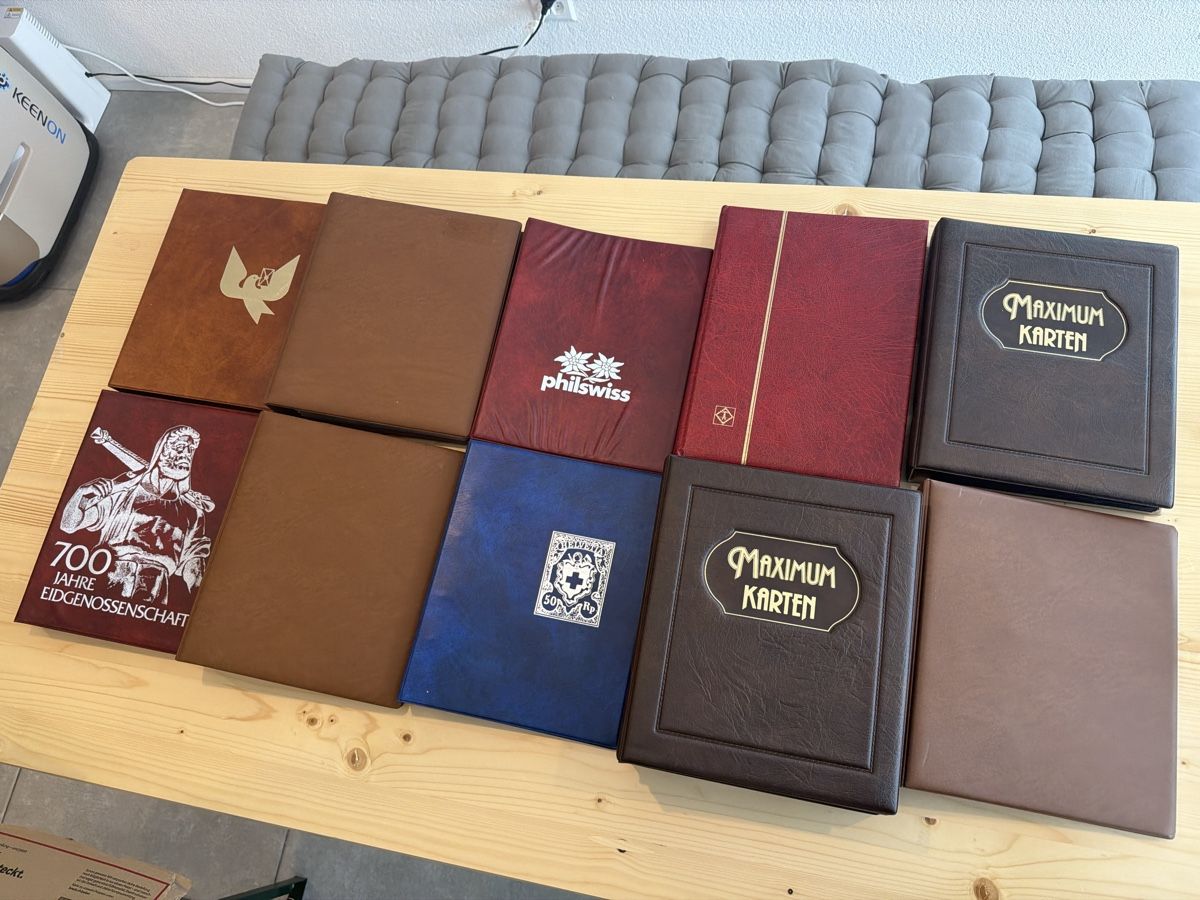 Albums: Alben Sammlung 10 Stk. gebraucht  – D'occasion à Tafers par Tschanz-Solutions