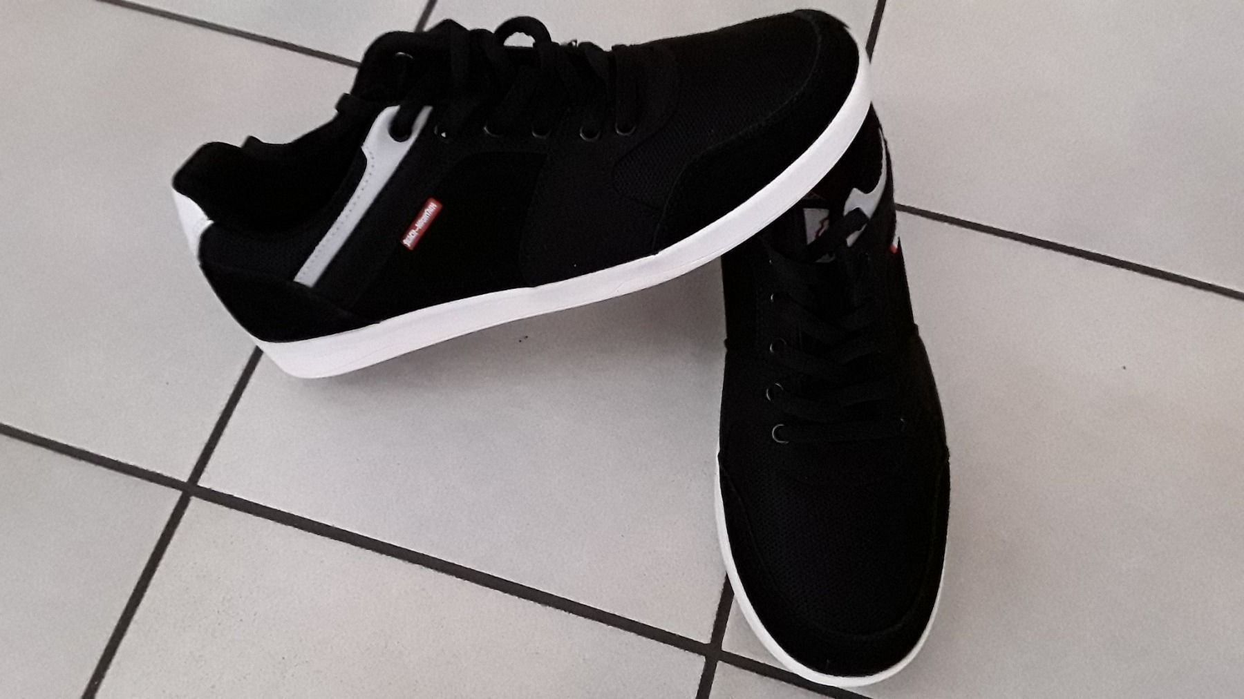 Scarpe da uomo: Neu sneaker gr 45 – Nuovo e nell'imballaggio originale da Dagmersellen venduto da L.Ga.
