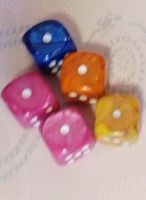 5 Würfel mit pearloptik farbig / Ersatz Würfel Spiel
