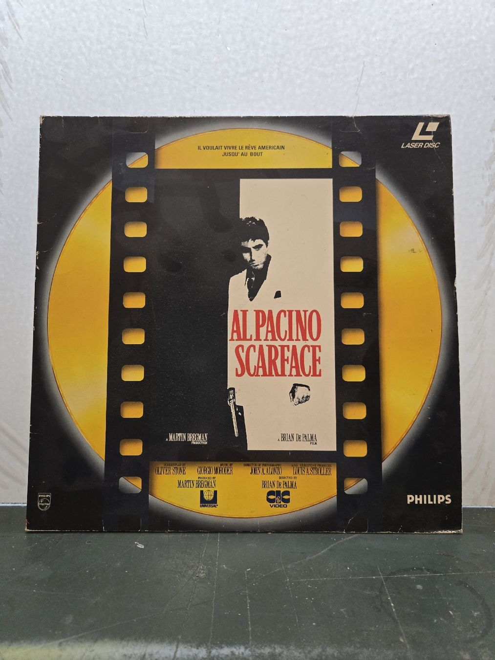 Tutte le decorazioni: Laser Disc Scarface Al Pacino incomplet – Difettoso da Genève venduto da xso_dm5n
