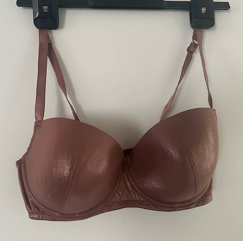 Altra biancheria intima: Modische Bügel BH. Gr. 85 C – Usato da Flawil venduto da mar_9chb