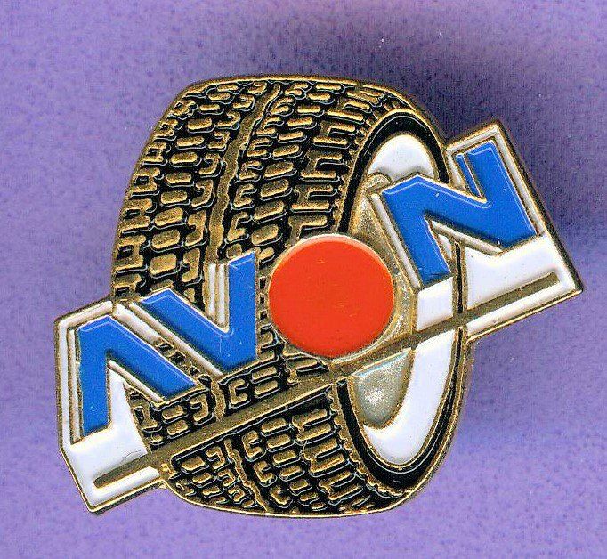 Placchette & Badge: AVON  Pneu  goldig – Usato da Winterthur venduto da Sammleroase
