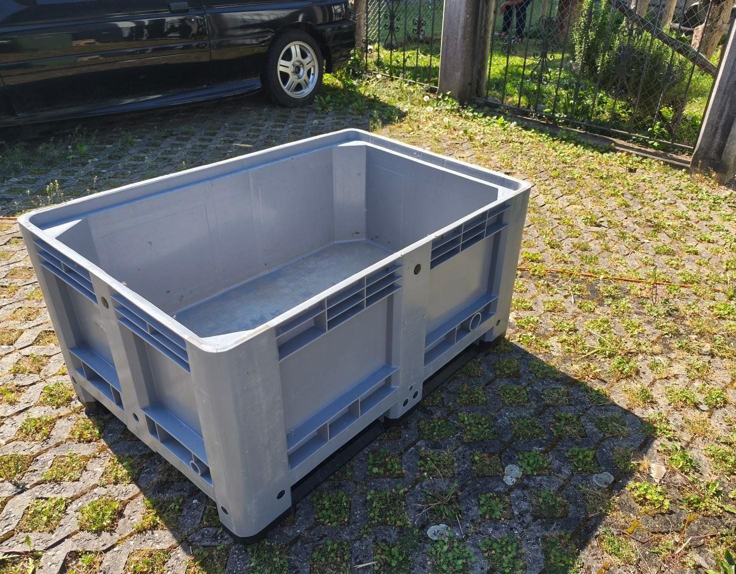 Contenitori & Simili: Palettenbehälter (Preis angepasst) – Usato da Dotzigen venduto da Residenza