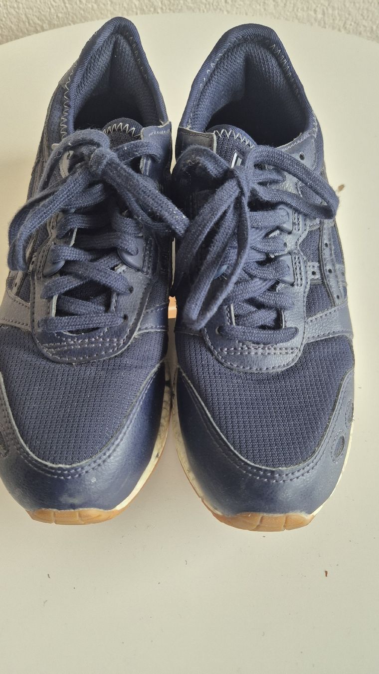 Asics Scarpe da donna: Asics Gel-Lyte Sneaker, Gr. 38, Dunkelblau – Usato da Solothurn venduto da Gretzky 1