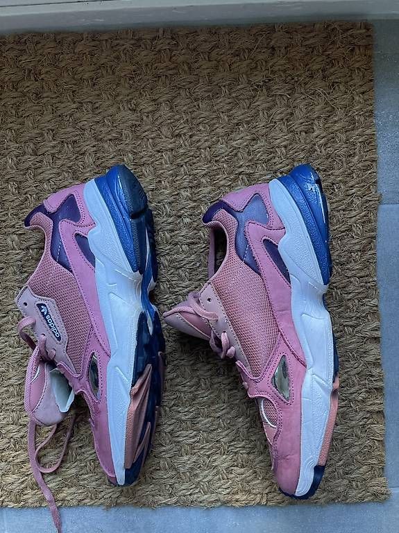 Damenschuhe: Adidas Sneaker, rosa Gr. 42 – Gebraucht aus Zürich von speedycasa 2