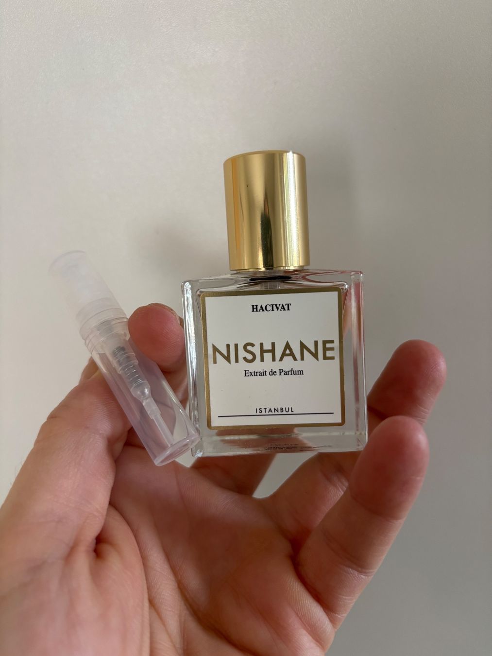 Nishane Profumi & Eau de Toilette: NISHANE Extrait de Parfum HACIVAT Duftprobe 2ML – Usato da Zürich venduto da deruja