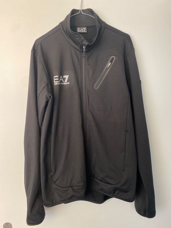 ea 7 jacke