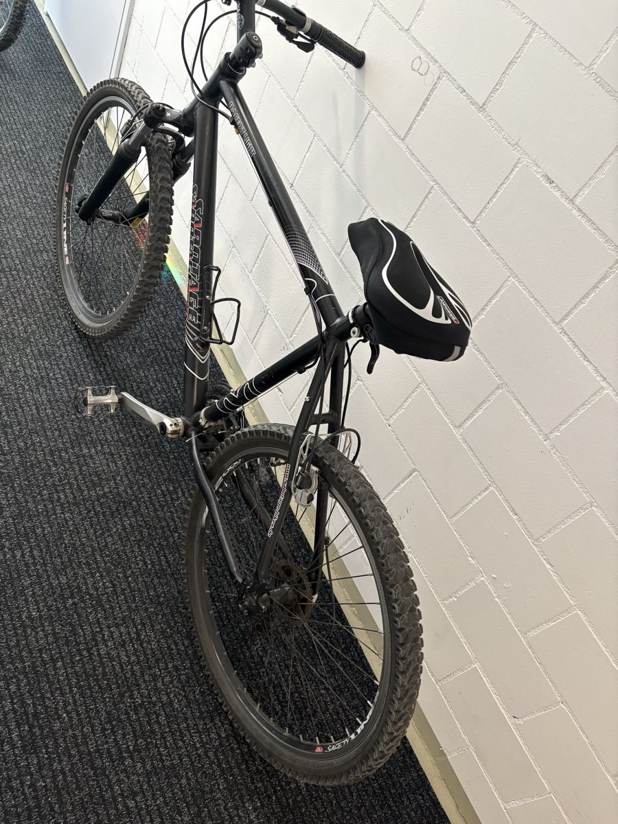 Biciclette: 2 Mountainbikes schwarz gebrauchter Zustand – Usato da Zizers venduto da kaa_gl6r 6