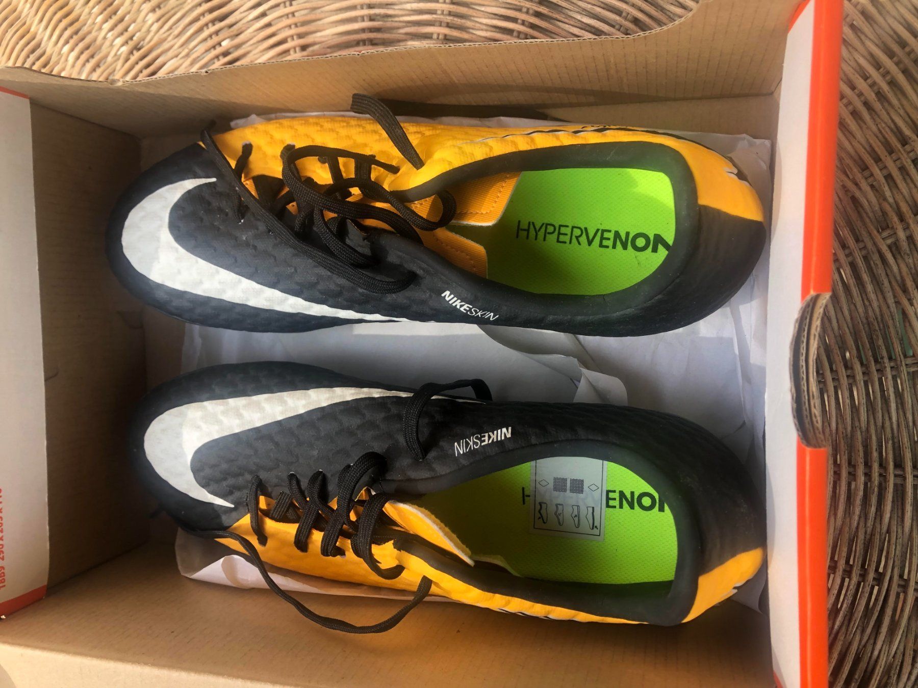 Scarpe per ragazzi: Nike Hypervenom – Nuovo e nell'imballaggio originale da Lausanne venduto da Na2718 1