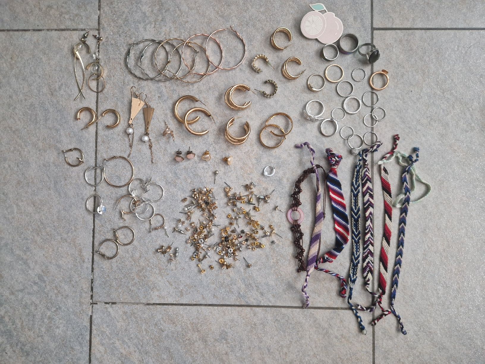 Altri gioielli: Grosses Konvolut Modeschmuck 3 – Usato da Zofingen venduto da TR1981