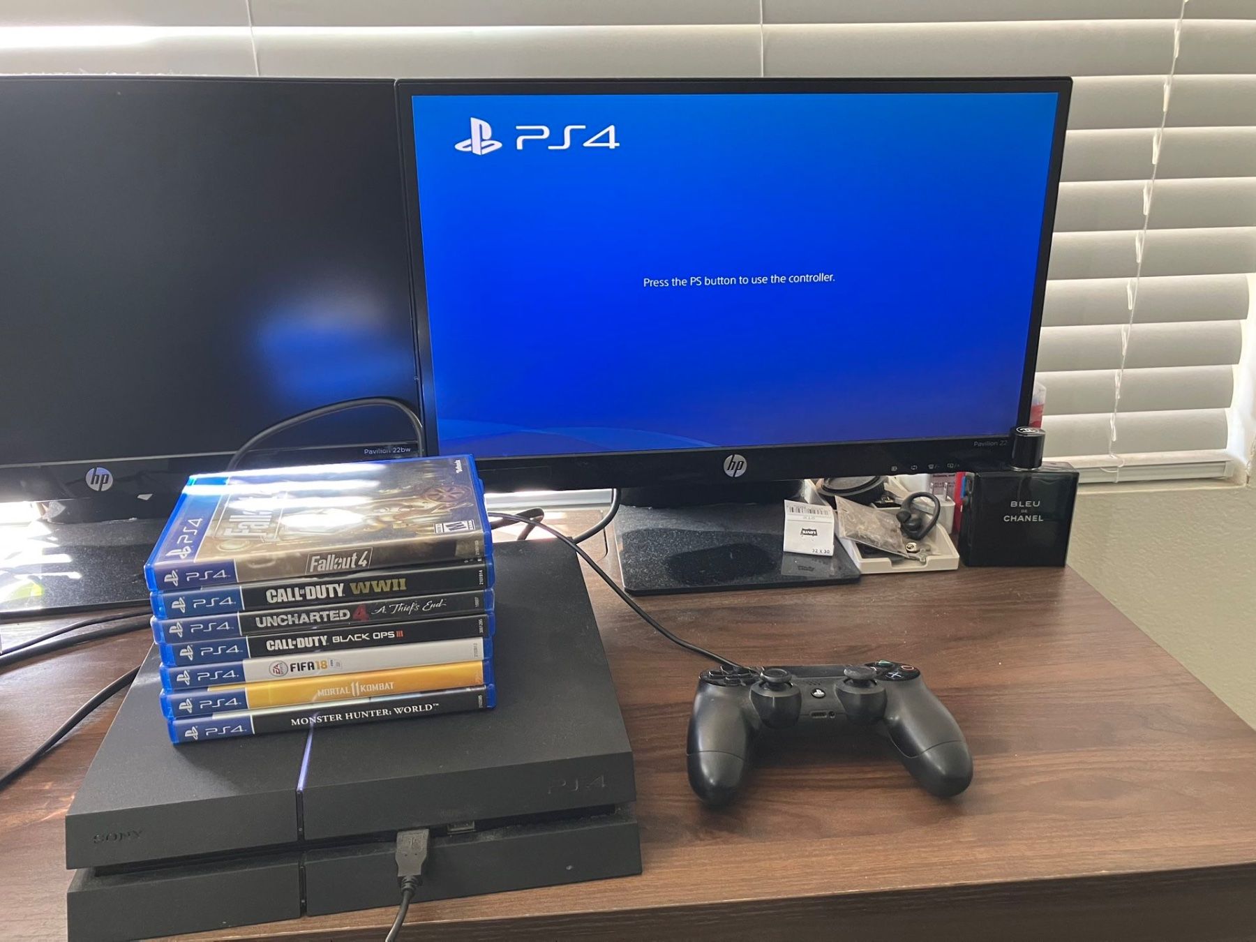 Sony Console: PS4 mit Controller und Monitor – Usato da Niederglatt SG venduto da Befi1