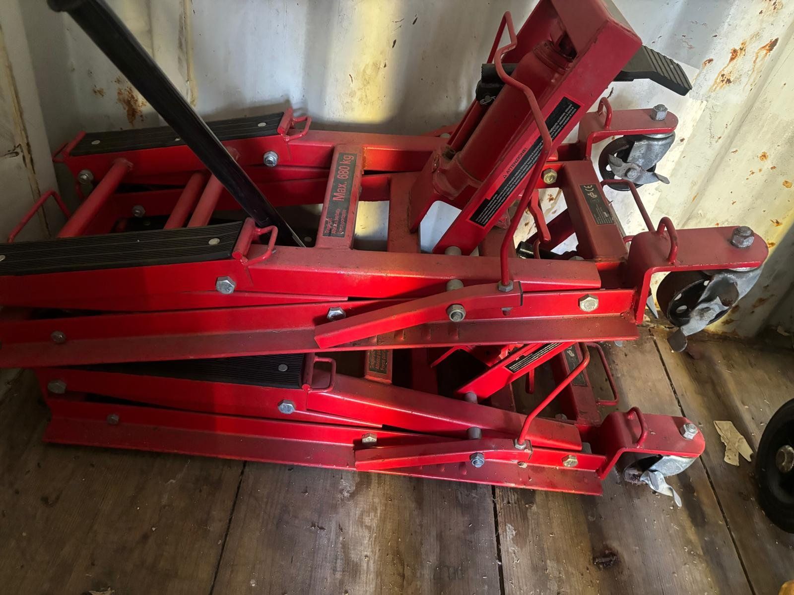 Lève-moto, crics: 2x Benson Tools Hebebühne max. 680 kg – D'occasion à Regensdorf par RCM_8105Regensdorf 4