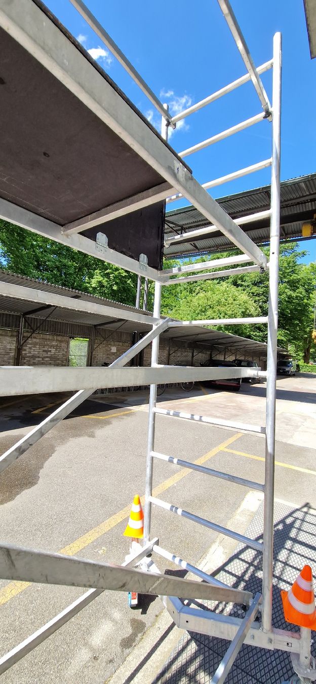 Ponteggi: Gerüst aus Aluminium mit Rollen – Usato da Niederlenz venduto da scotti2000 7