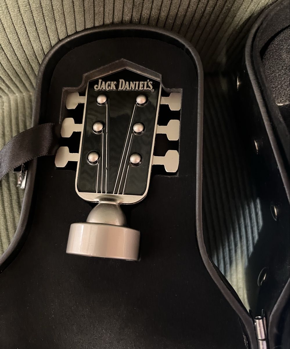 Valigie: Jack Daniel's Gitarenbox Sammlerbox neu schwarz – Nuovo e nell'imballaggio originale da Seon venduto da Sonnenblume95 4