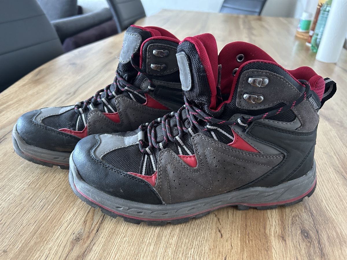 Scarpe da uomo: Gut erhaltene Wanderstiefel – Nuovo (secondo la descrizione) da Bützberg venduto da Jolip1986 1