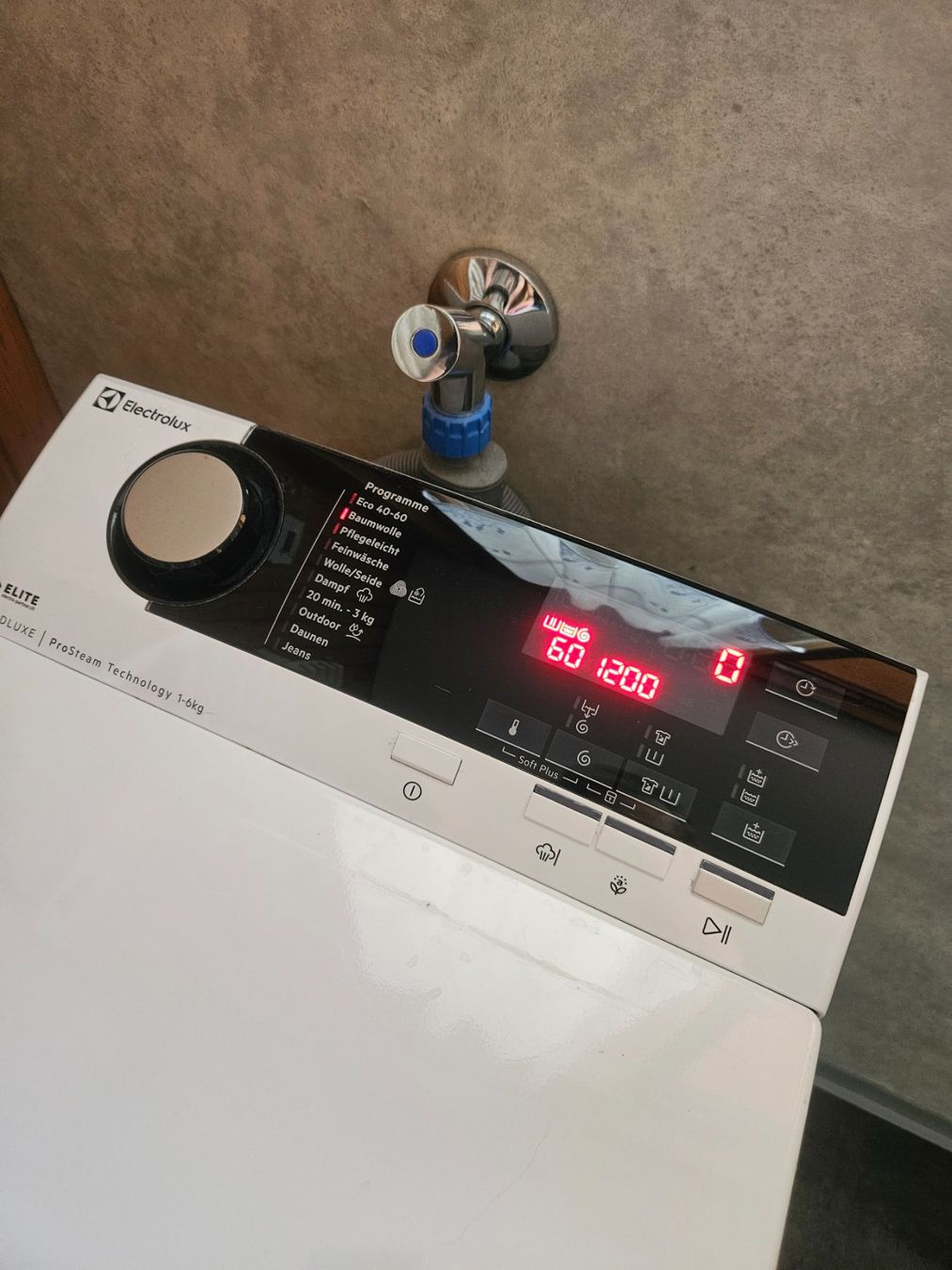 Electrolux Lavatrici: Waschmaschine Electrolux Toplader – Usato da Rüti ZH venduto da looren94 2