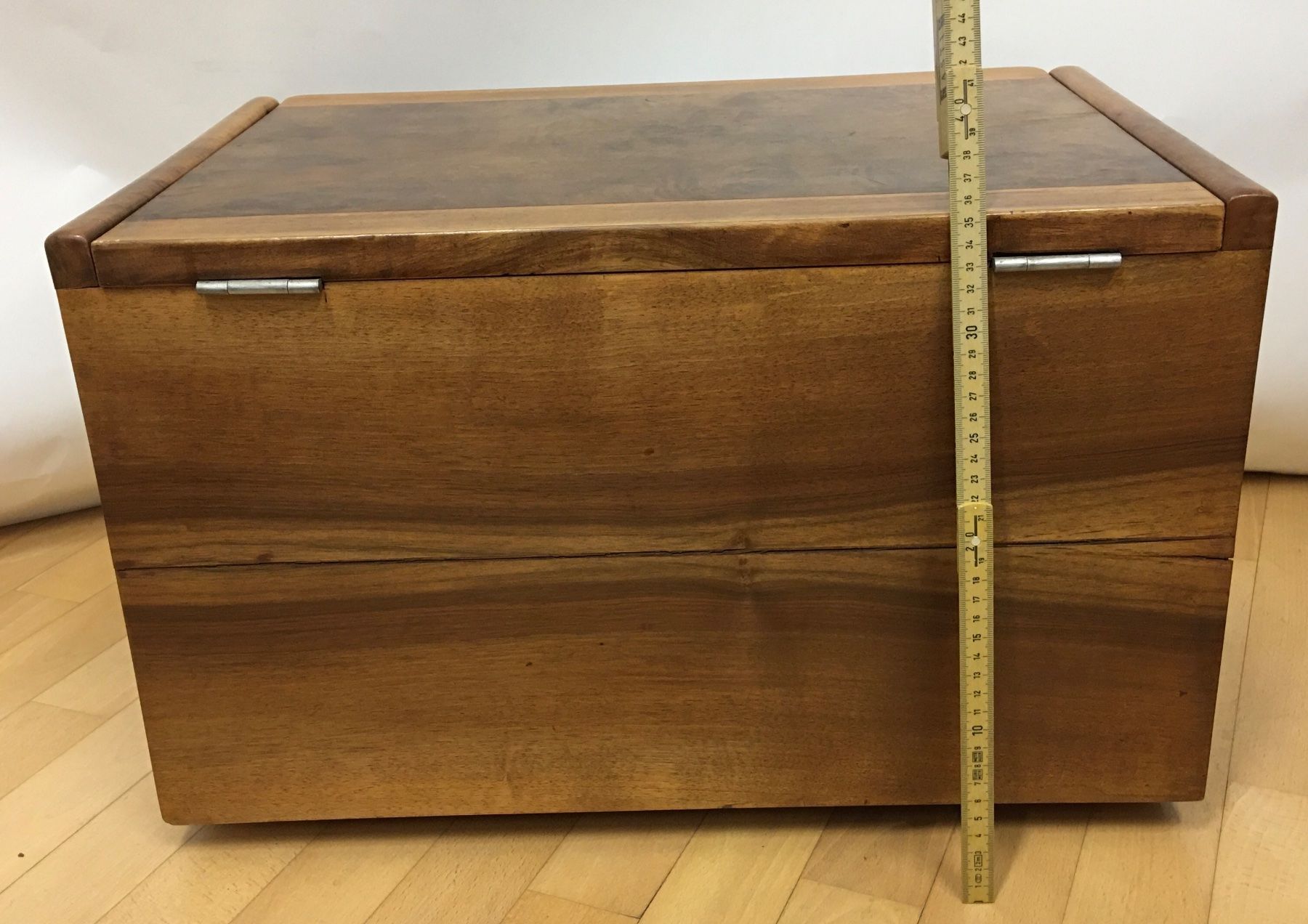 Truhen: Truhe aus Walnussholz – Gebraucht aus Olten von ELHANDEL 9