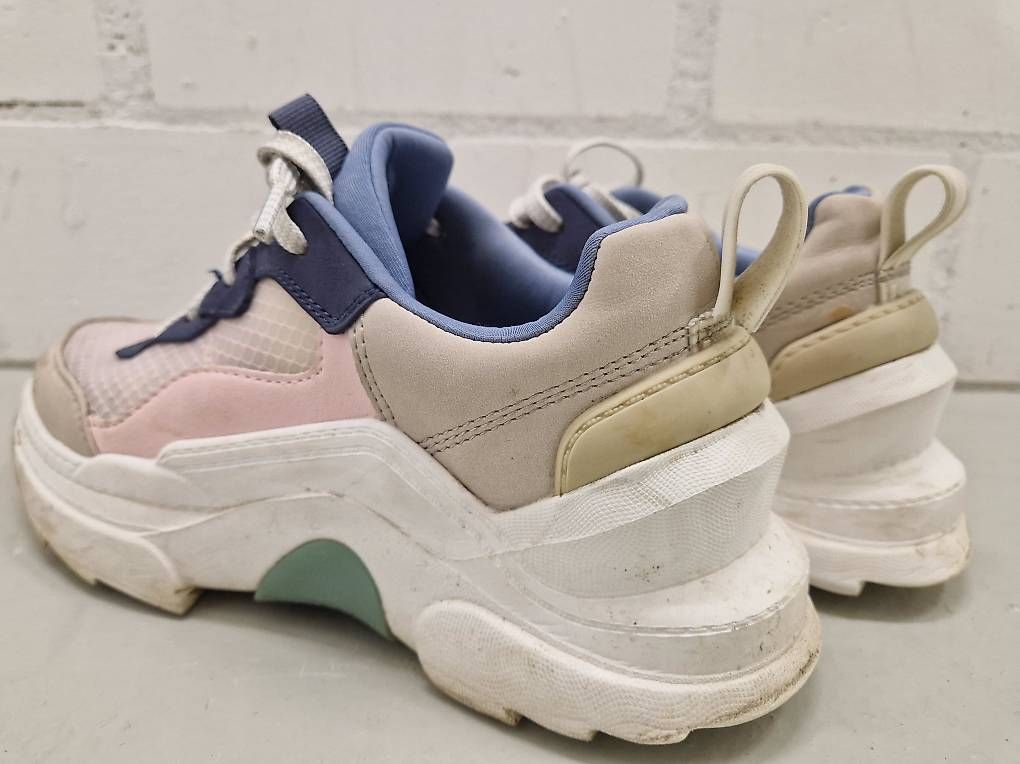 Zara Scarpe da donna: Zara Sneakers. Größe 36. – Usato da Dübendorf venduto da Olenaaa 1