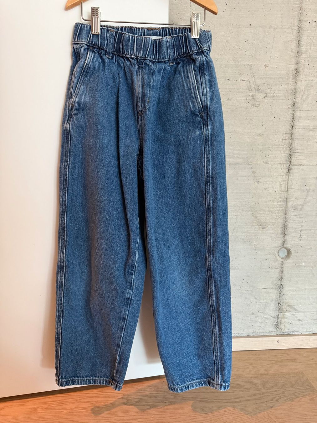 Arket Jeans: Arket Barrel Leg Jeans 134 – Usato da Zürich venduto da ClassyD