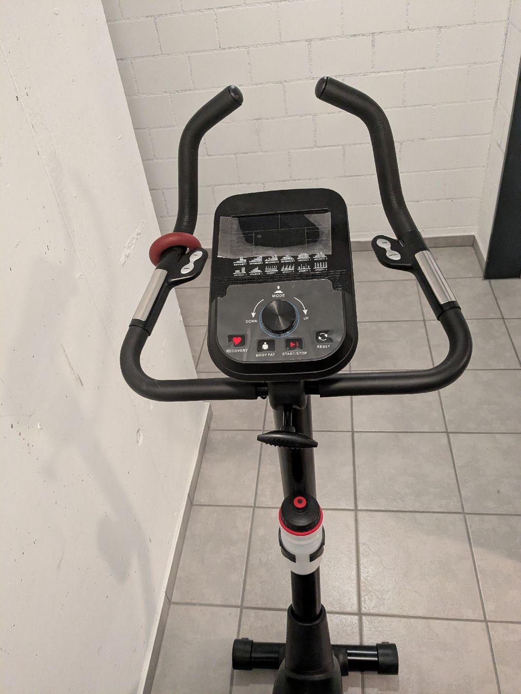 Hometrainer: Heimtrainer/Ergometer in sehr gutem Zustand – Nuovo (secondo la descrizione) da Seedorf UR venduto da cra_d5mw 1
