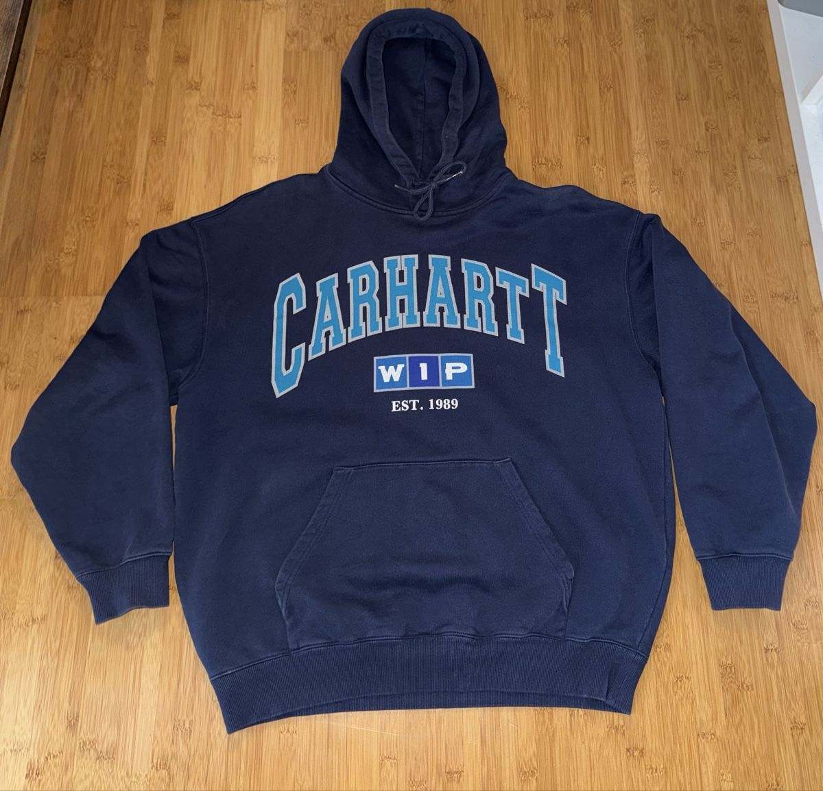 Carhartt Pullover & Sweatshirts: Carhartt WIP Kapuzenpullover – Gebraucht aus Brienz BE von jeyjeyyyyy