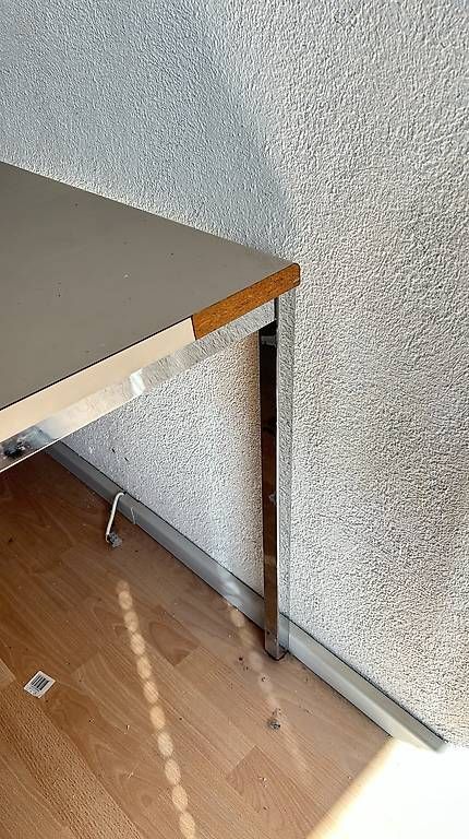 Schreibtische: Bürotisch massiv klein – Gebraucht aus Rütihof von serouni5406 1