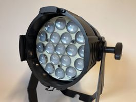 Elation Professional LED PAR Scheinwerfer mit Zoomfunktion