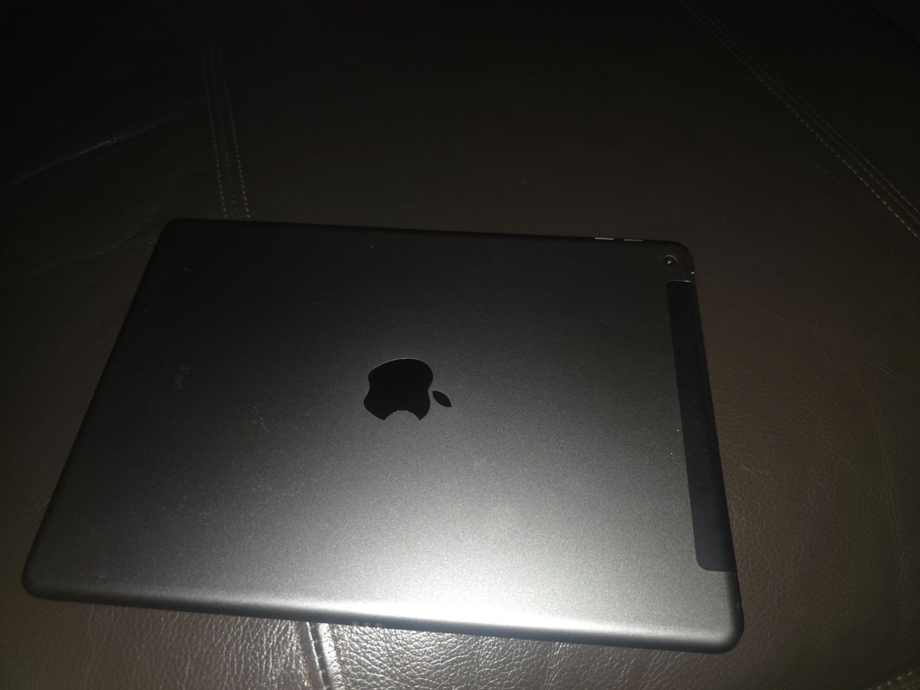 Apple Tablettes PC: Apple iPad 9. Generation 64 GB Spacegrau – D'occasion à Allschwil par VIP-84 4